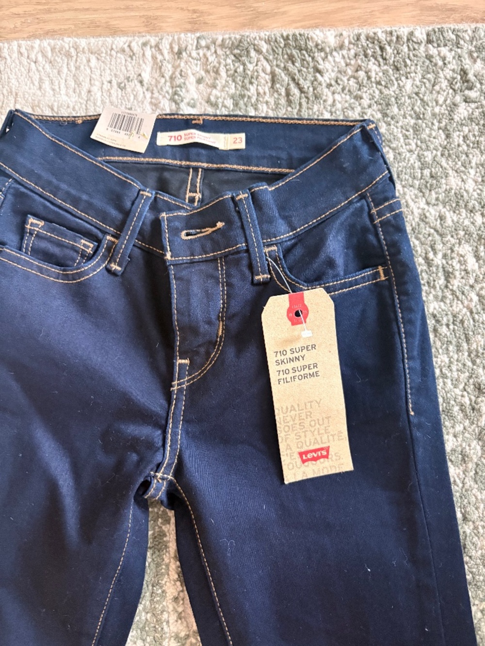 Levi’s mid rise skinnies - brand new with tags!